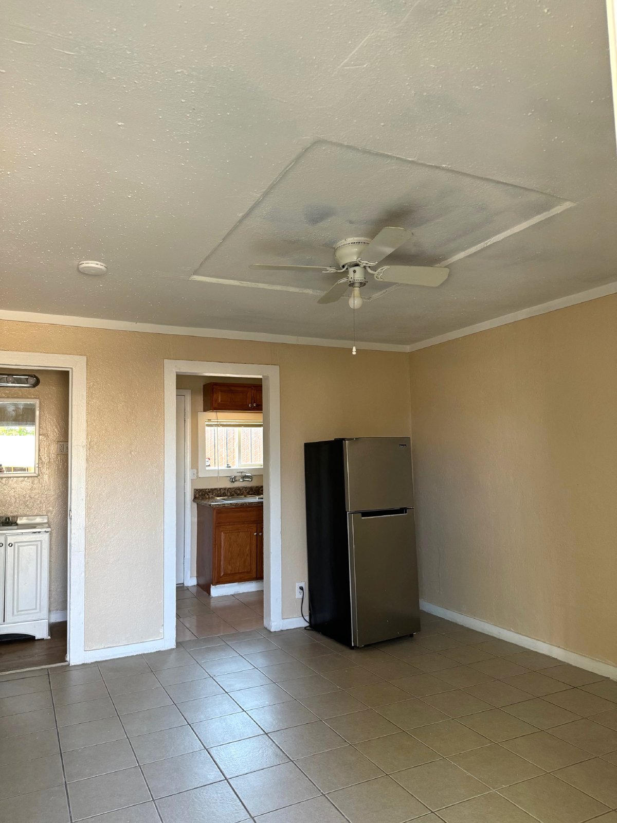 676 N Oro #C Ave property image