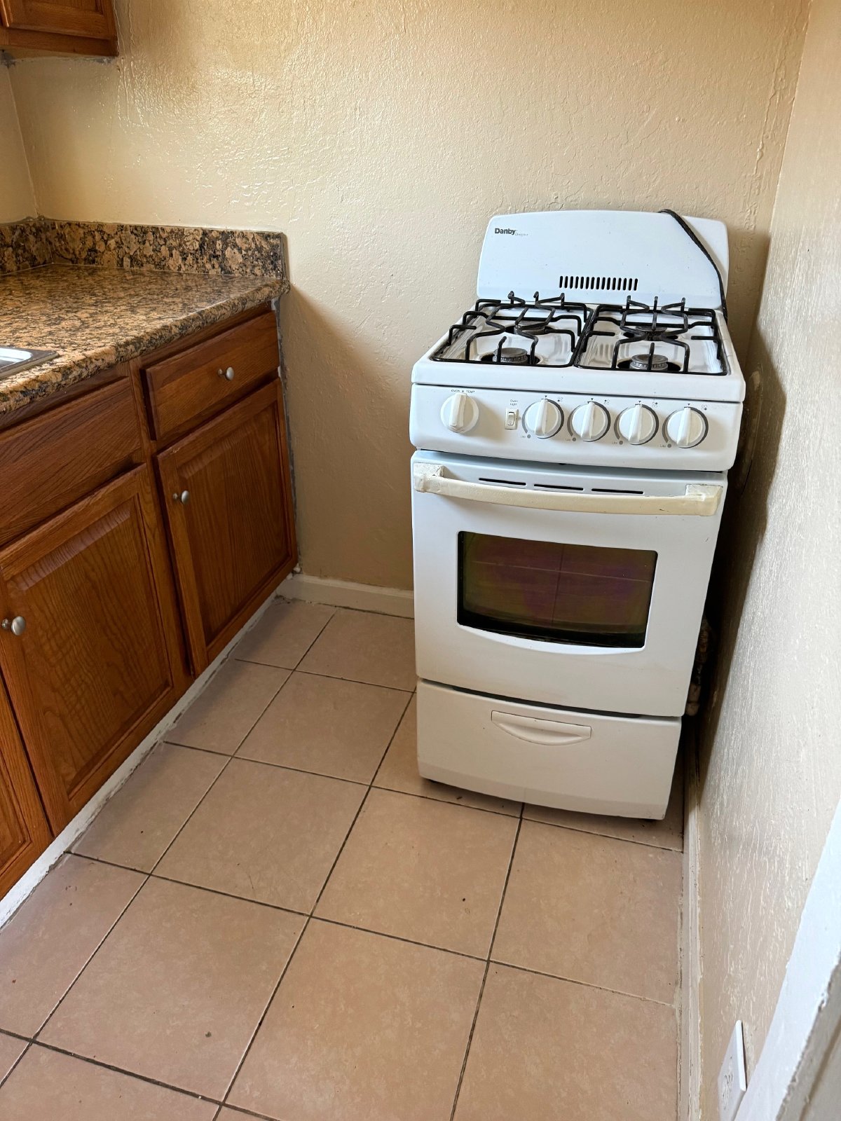 676 N Oro #C Ave property image