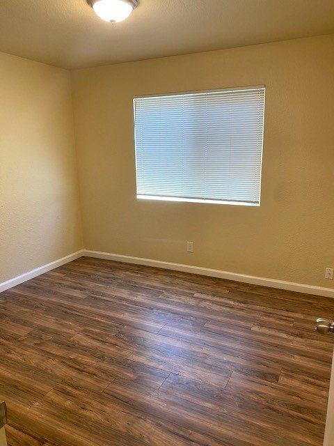 415 E Flora St Apt 5 property image