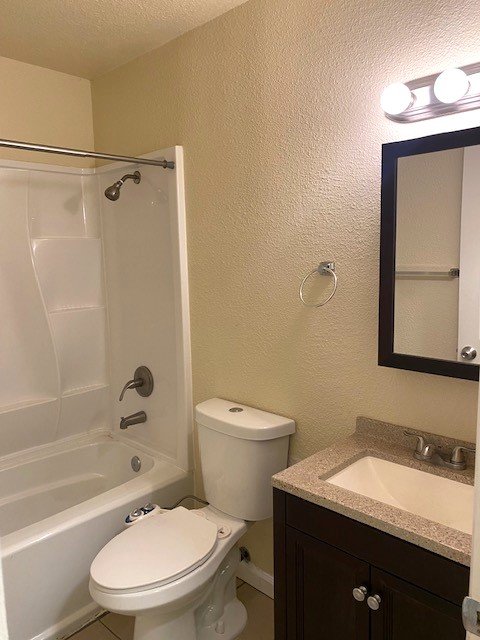 415 E Flora St Apt 5 property image