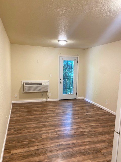 415 E Flora St Apt 5 property image