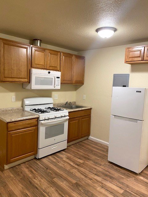 415 E Flora St Apt 5 property image