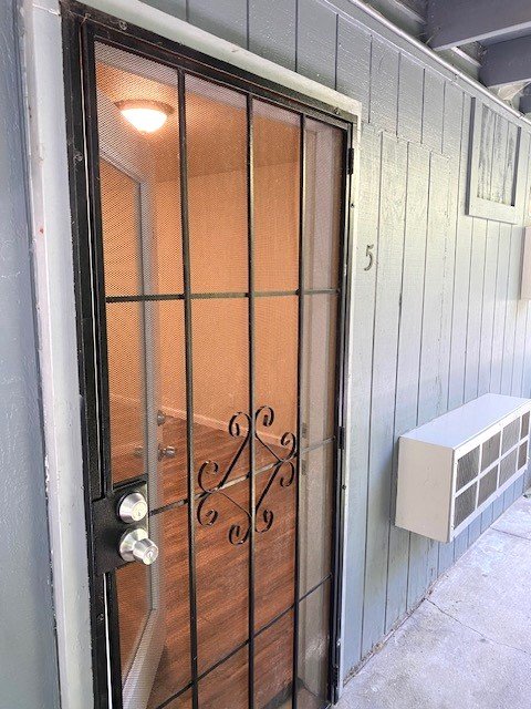 415 E Flora St Apt 5 property image
