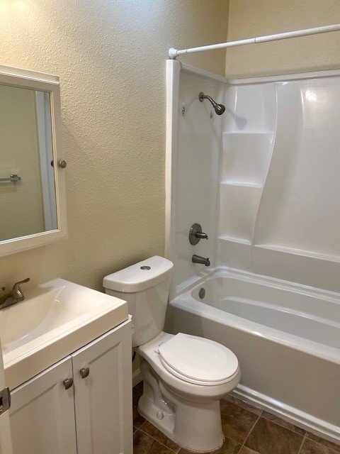415 E Flora St Apt 1 property image