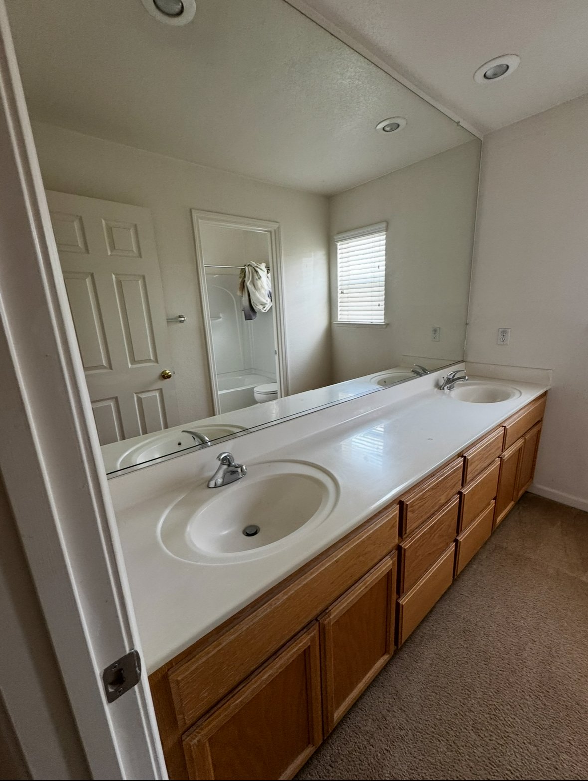 https://youtu.be/-s5uUPDBIp8?si=I6x4qghan1fA20h0 property image
