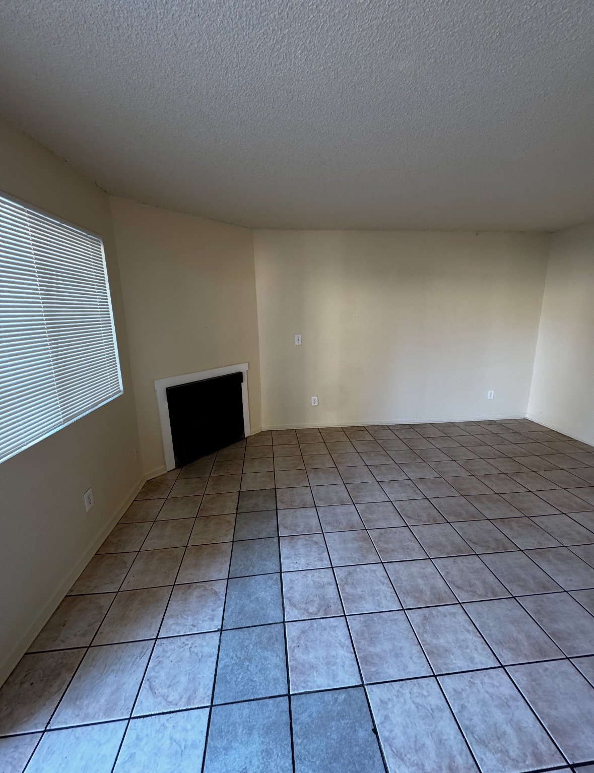 https://youtube.com/shorts/1fvgL8qBdN8?si=P33HqJ_W2ppcY46I property image