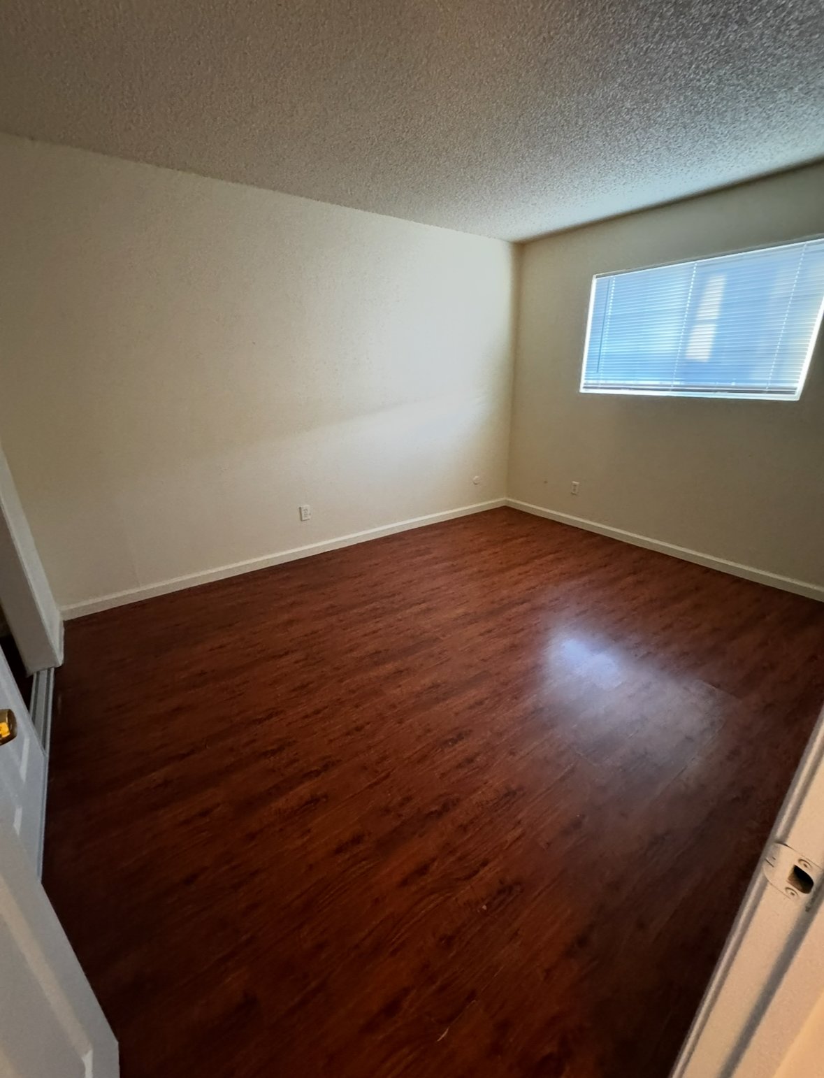 https://youtube.com/shorts/1fvgL8qBdN8?si=P33HqJ_W2ppcY46I property image