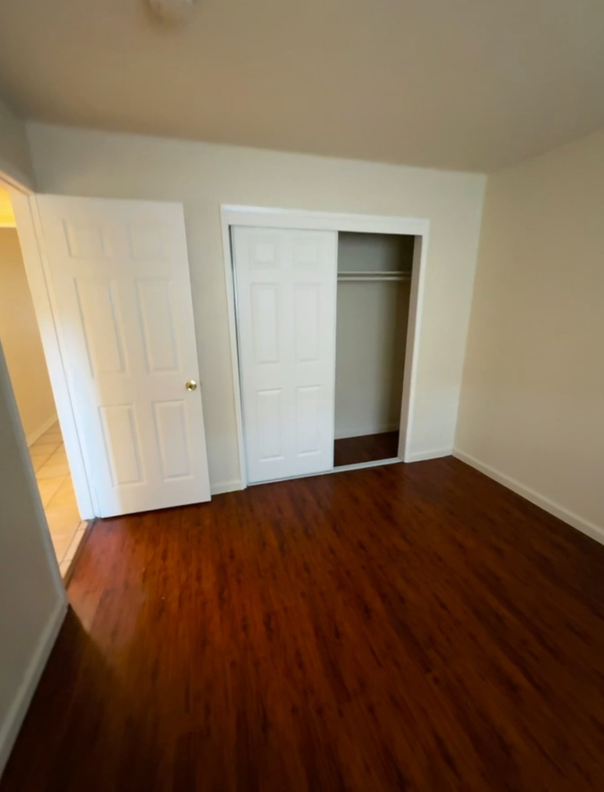 https://youtube.com/shorts/1fvgL8qBdN8?si=P33HqJ_W2ppcY46I property image