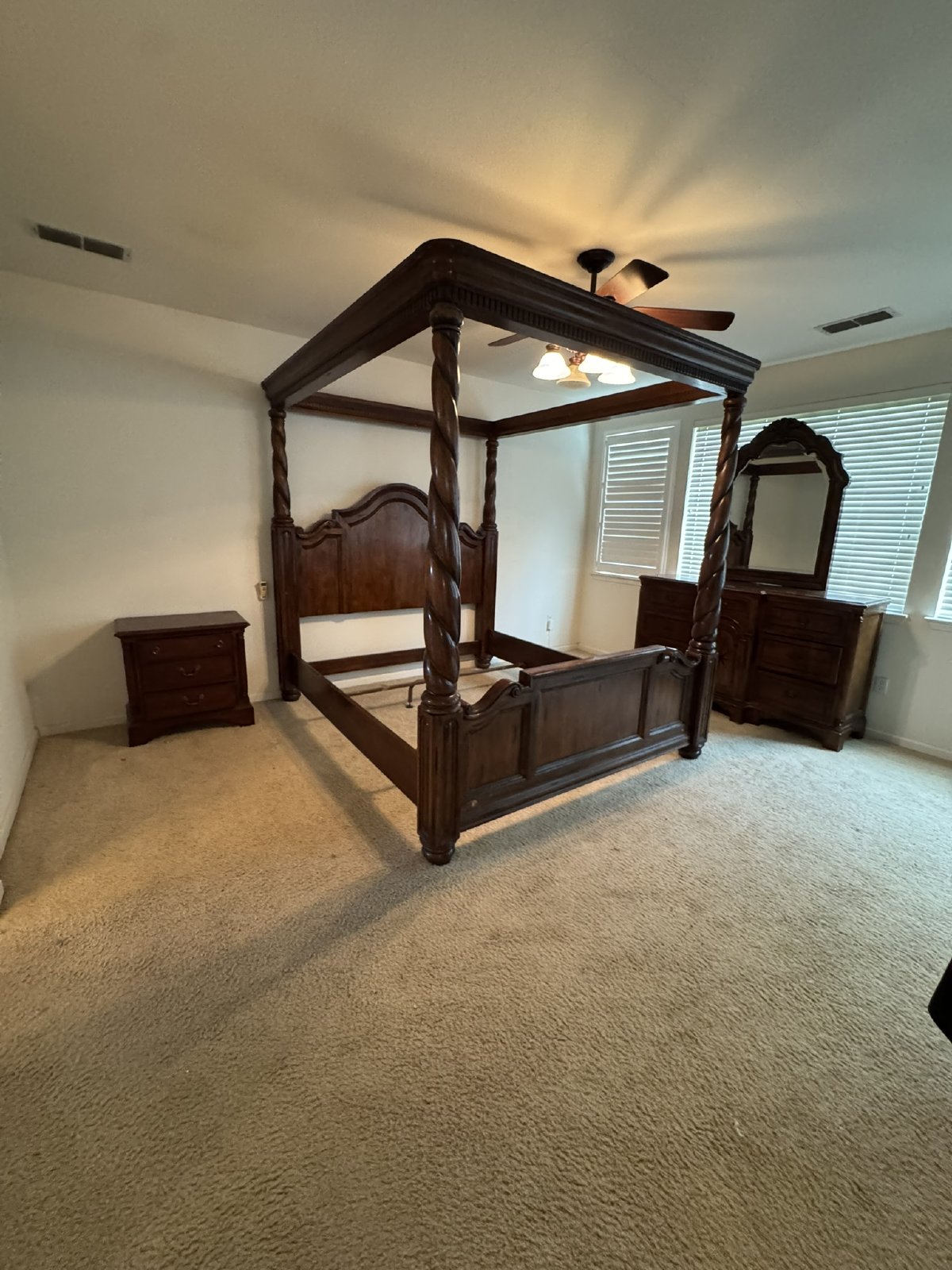 https://youtu.be/ajmPGeBzTwA?si=ps6A5DCyZ1oMoFMK property image