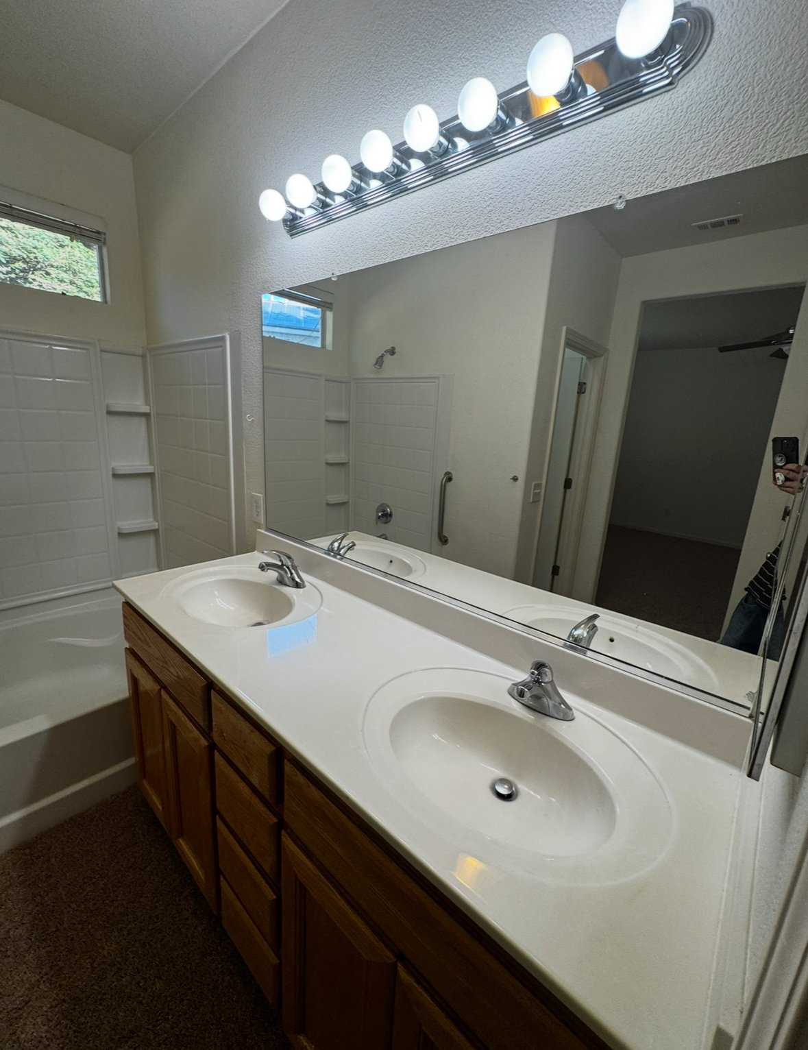 4230 Zeally Lane property image
