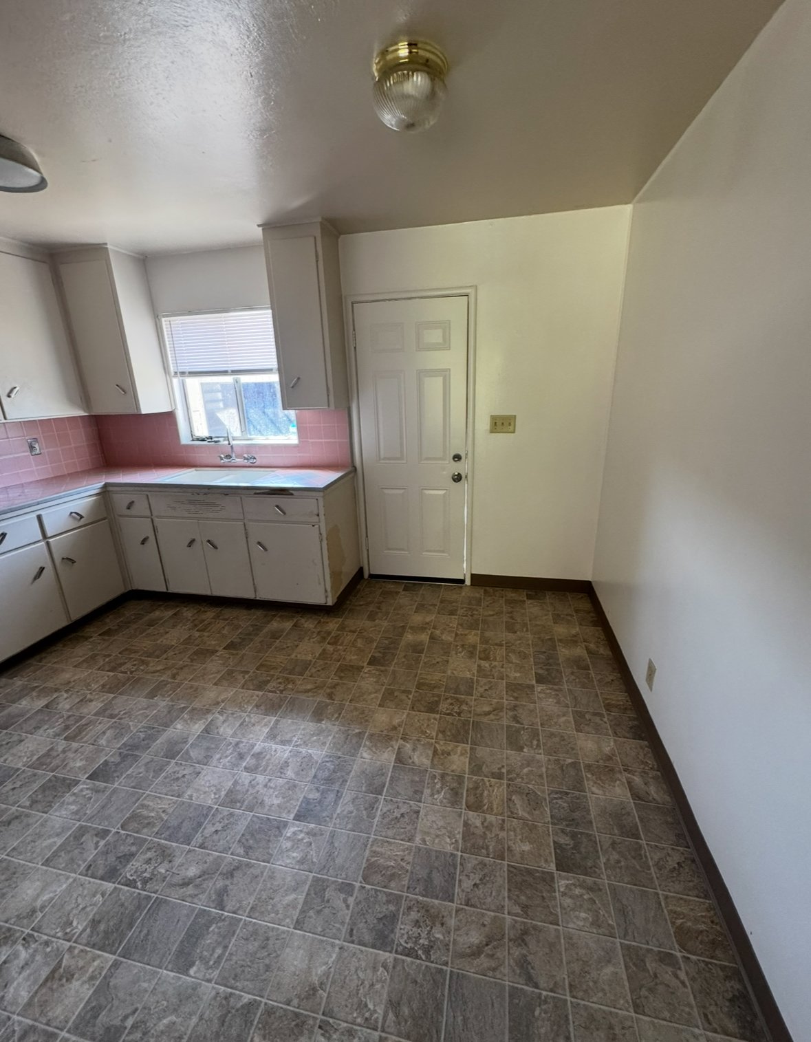1564 Telegraph Avenue property image