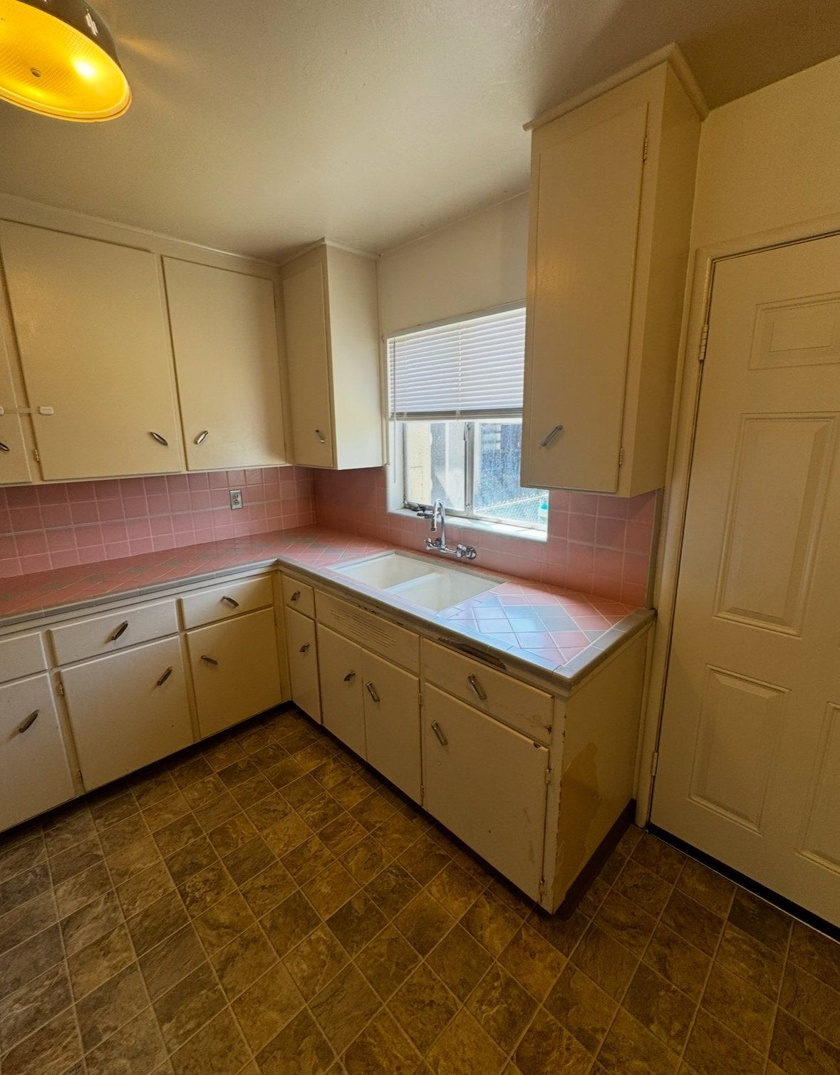 1564 Telegraph Avenue property image