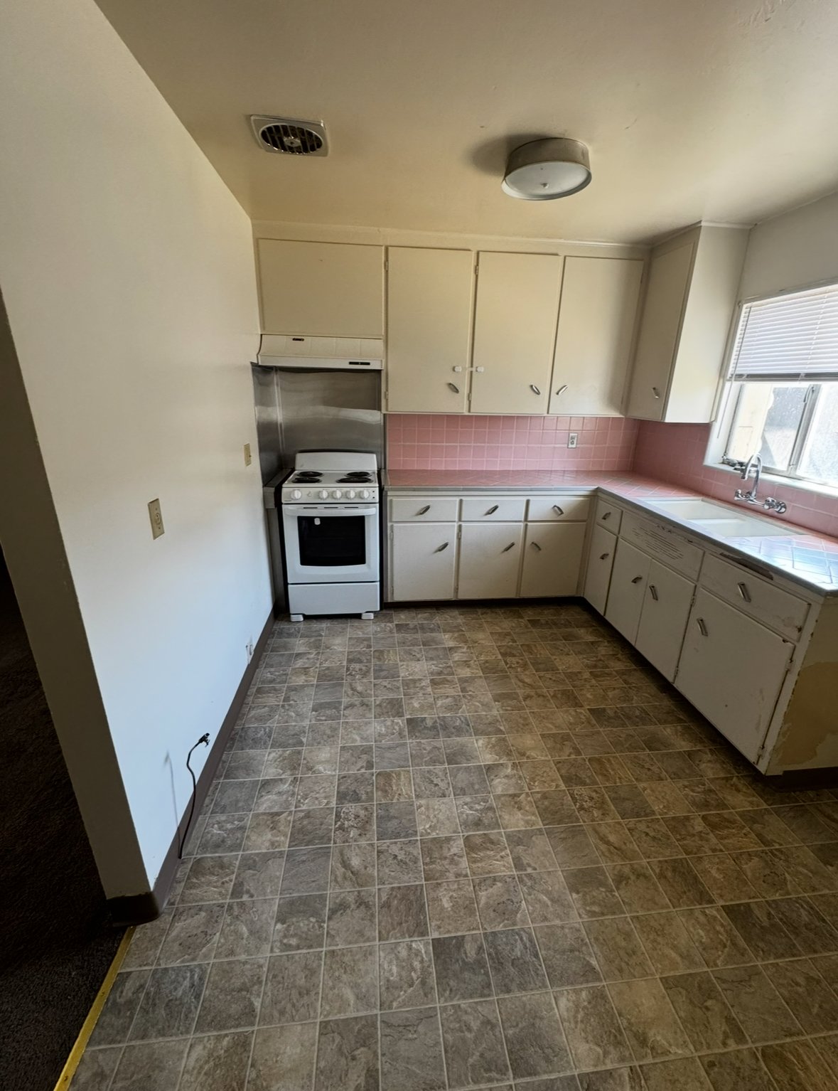 1564 Telegraph Avenue property image