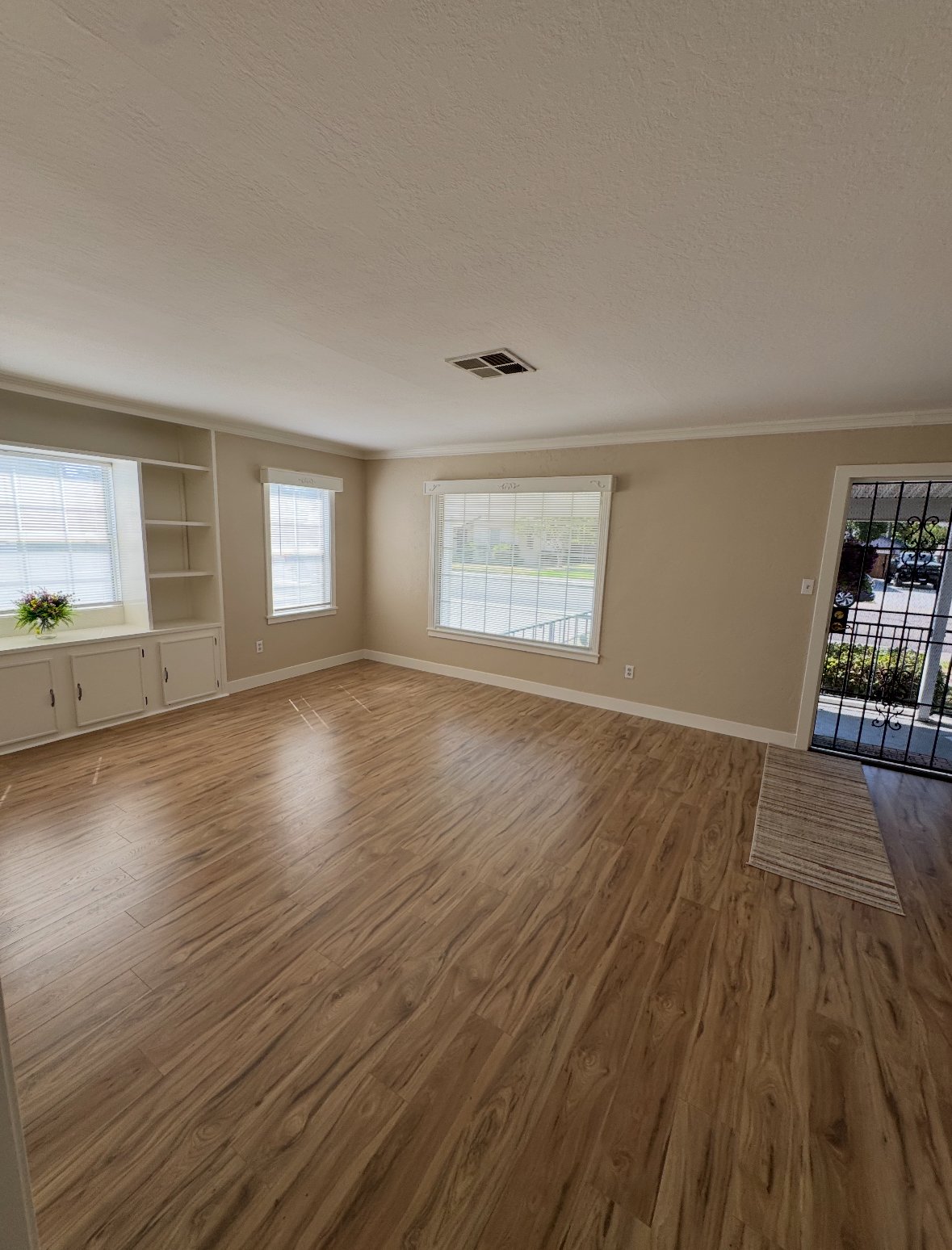 1857 Monterey Dr property image