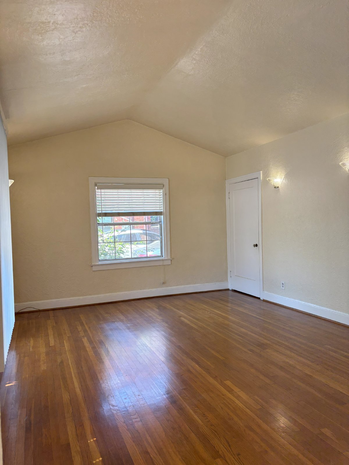https://youtu.be/Iwo-1vfT7w4?si=gwYdrOPNrK6hMuEG property image