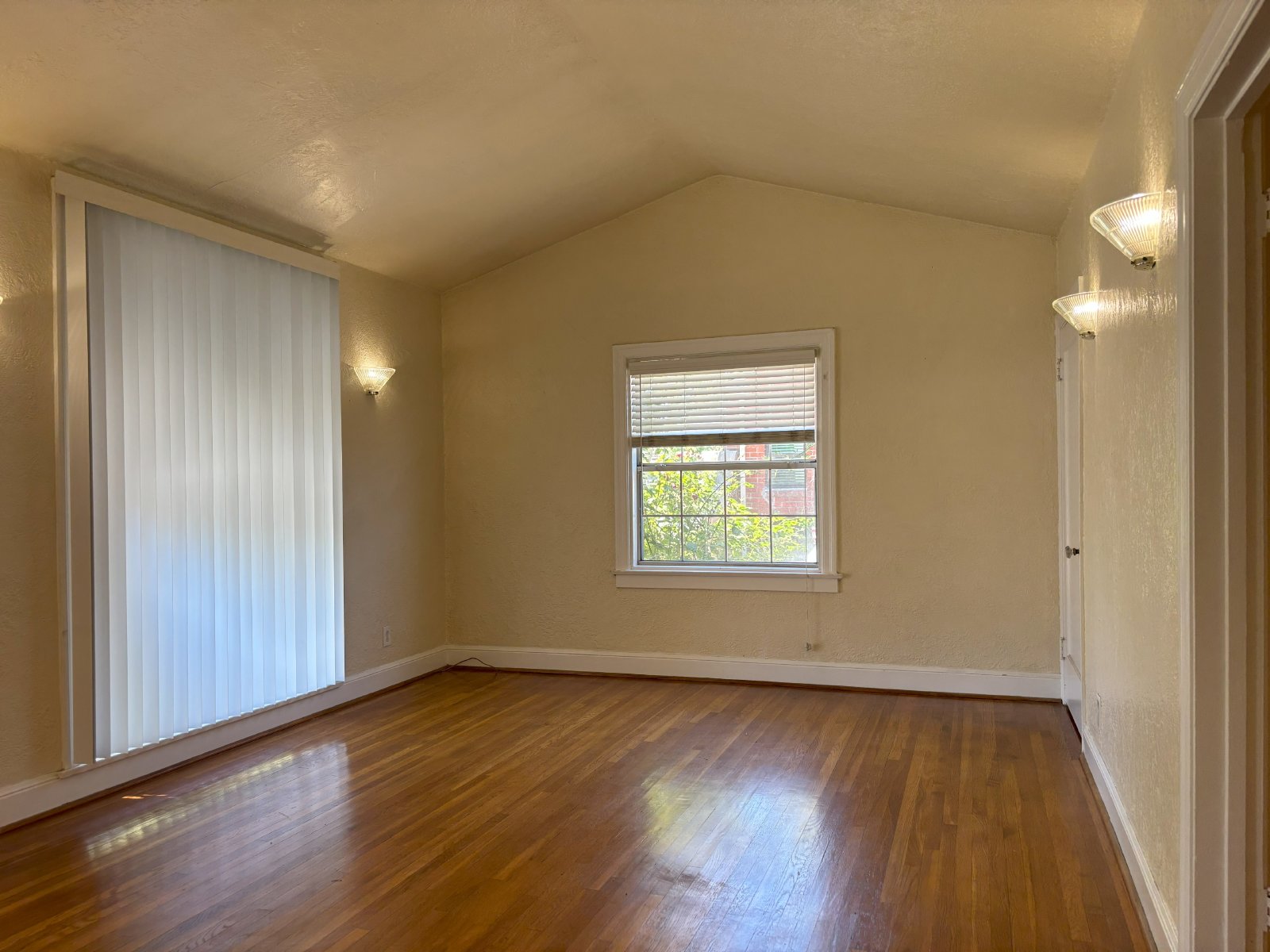 https://youtu.be/Iwo-1vfT7w4?si=gwYdrOPNrK6hMuEG property image