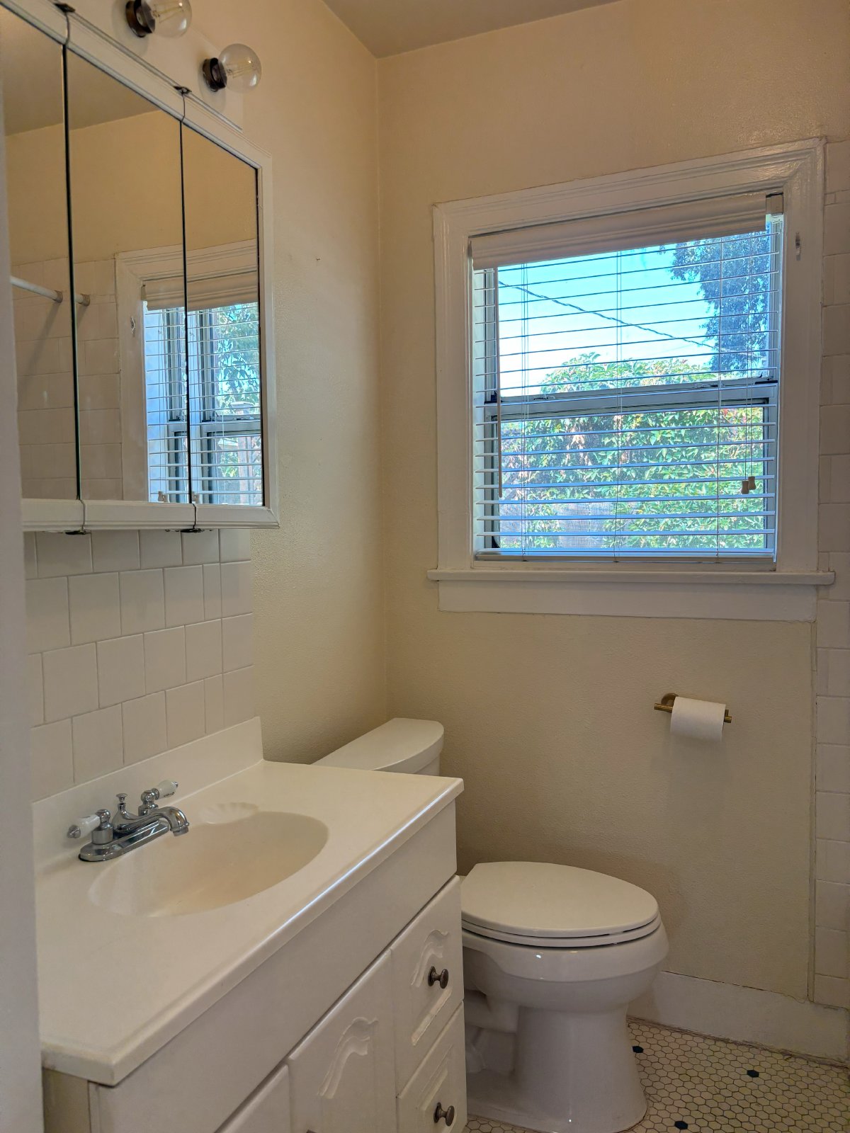 https://youtu.be/Iwo-1vfT7w4?si=gwYdrOPNrK6hMuEG property image