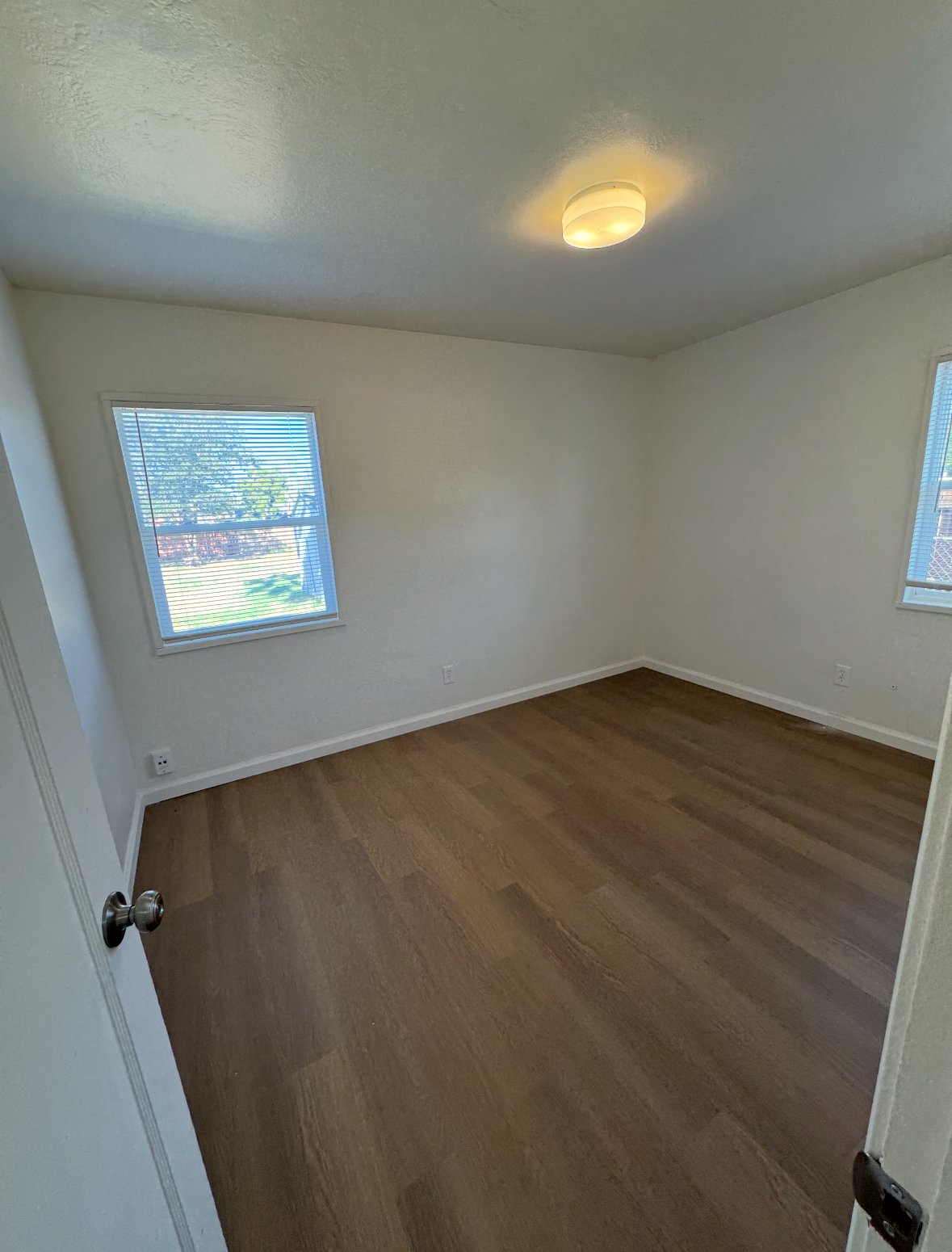 Unit B property image