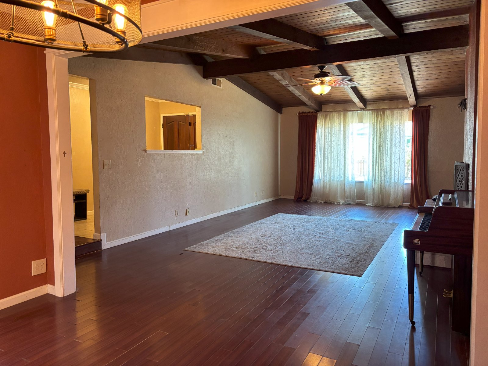 3343 Vans property image