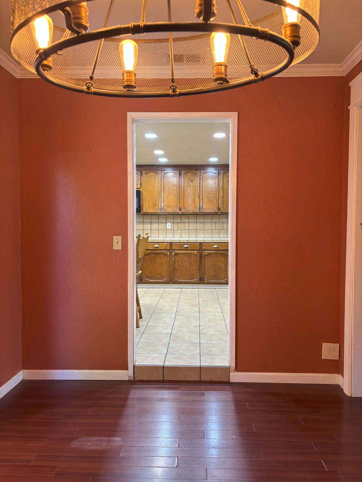 3343 Vans property image