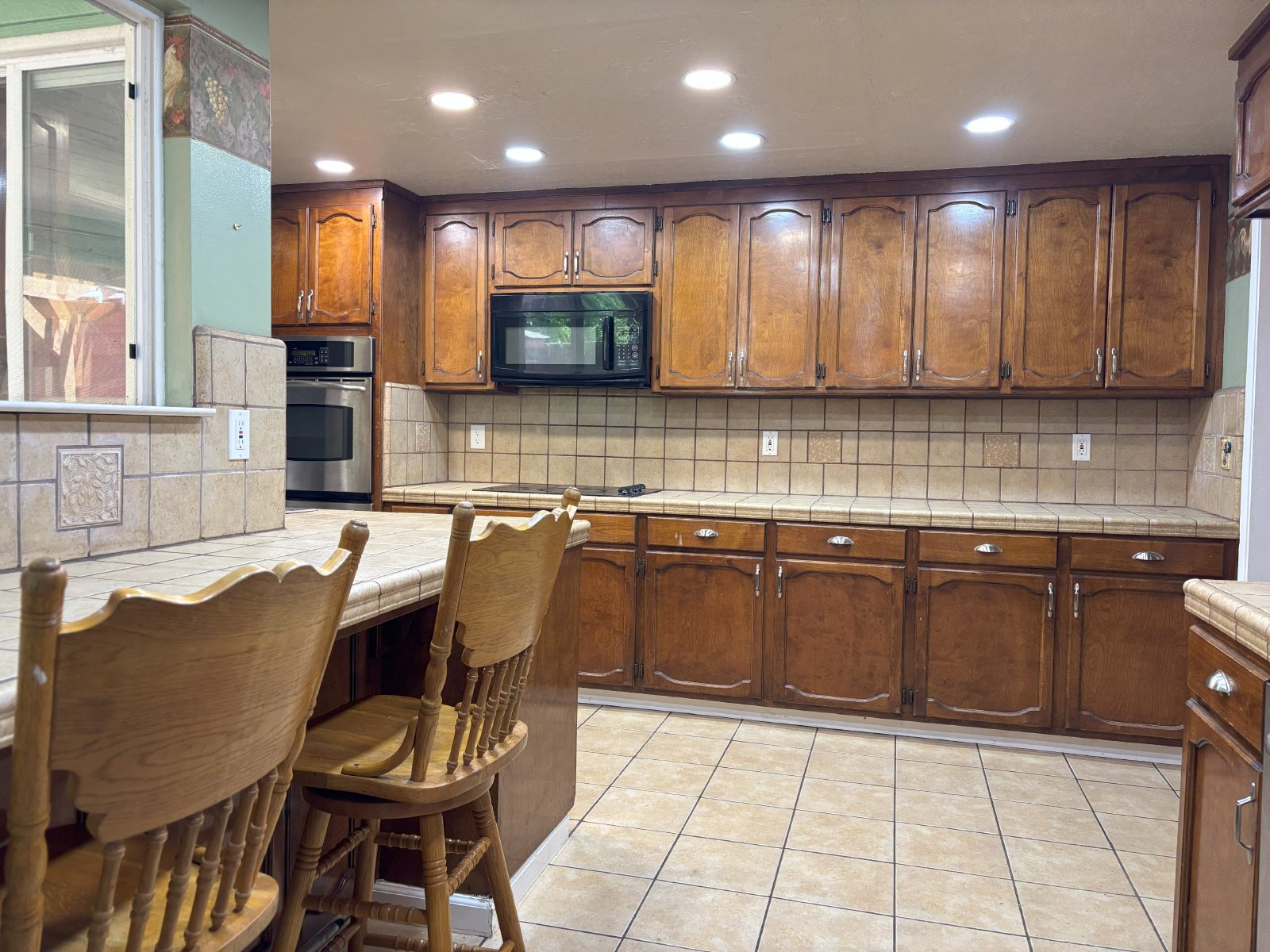 3343 Vans property image