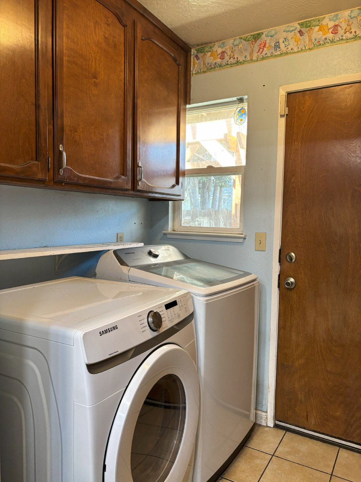 3343 Vans property image