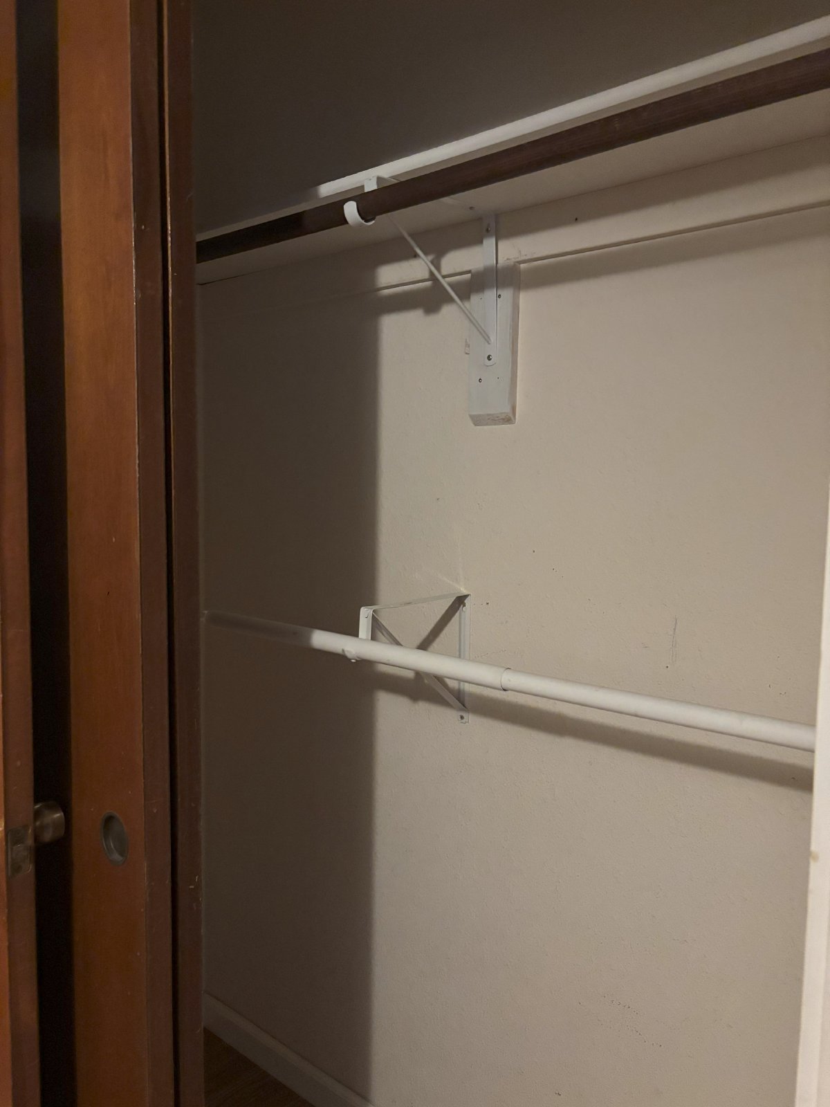 3343 Vans property image