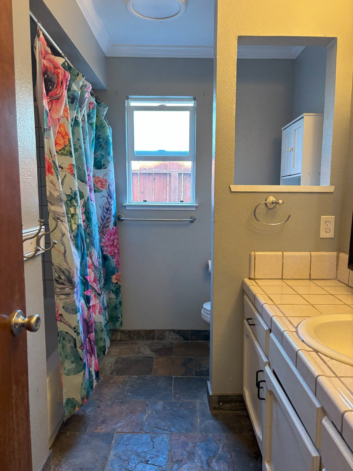 3343 Vans property image