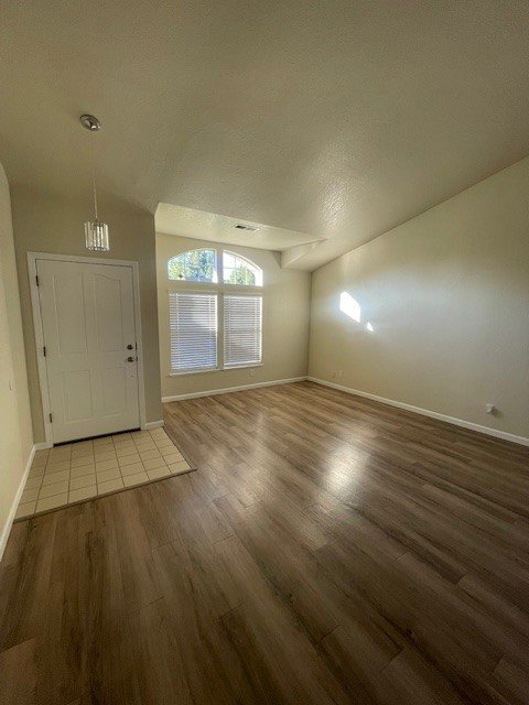 1214 Lloyd Thayer property image