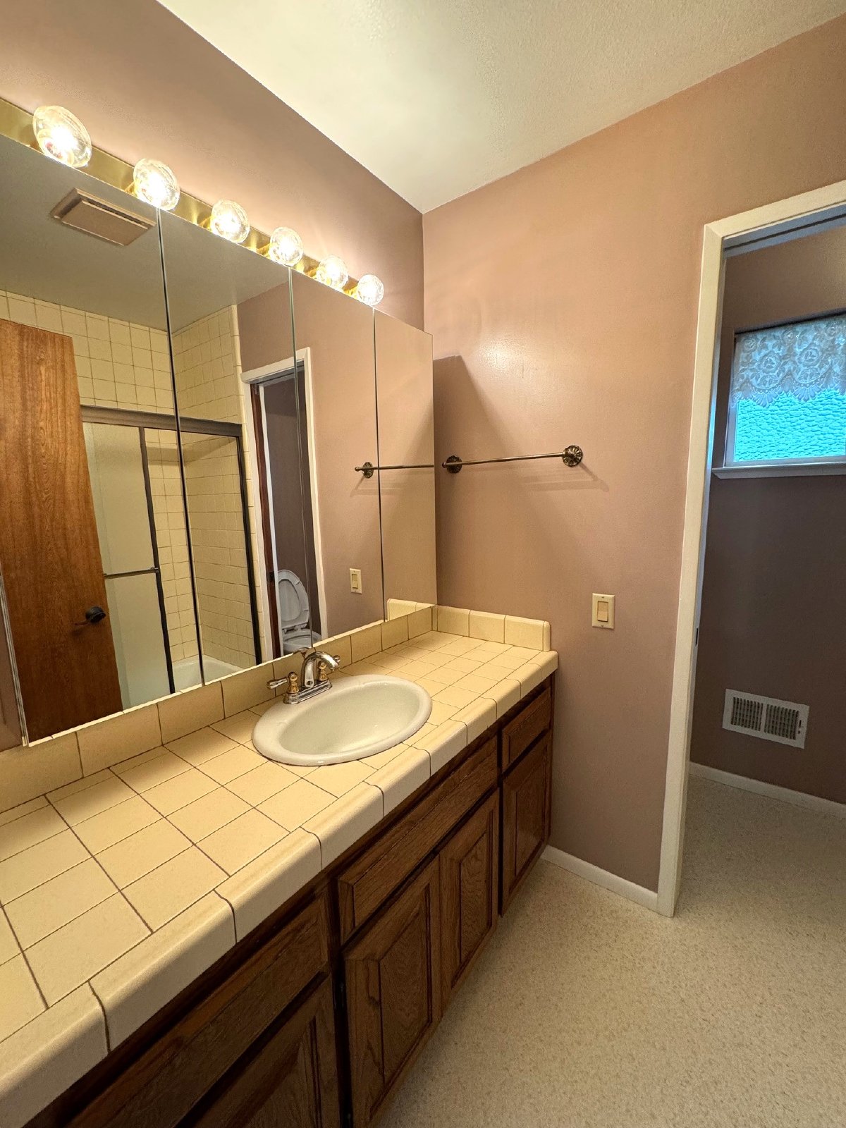 2 Dumfries Court property image