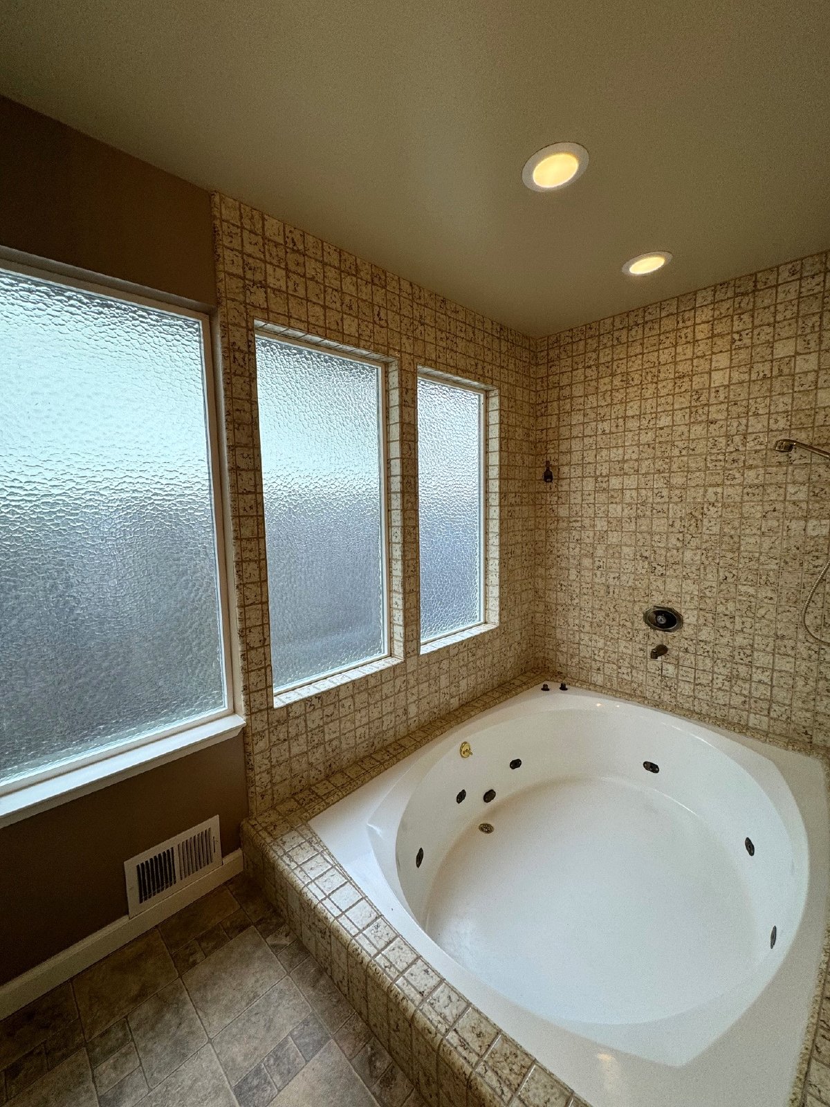 2 Dumfries Court property image