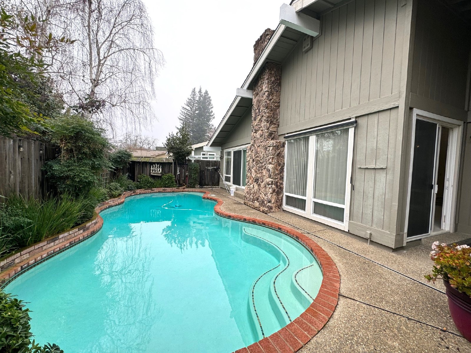 2 Dumfries Court property image