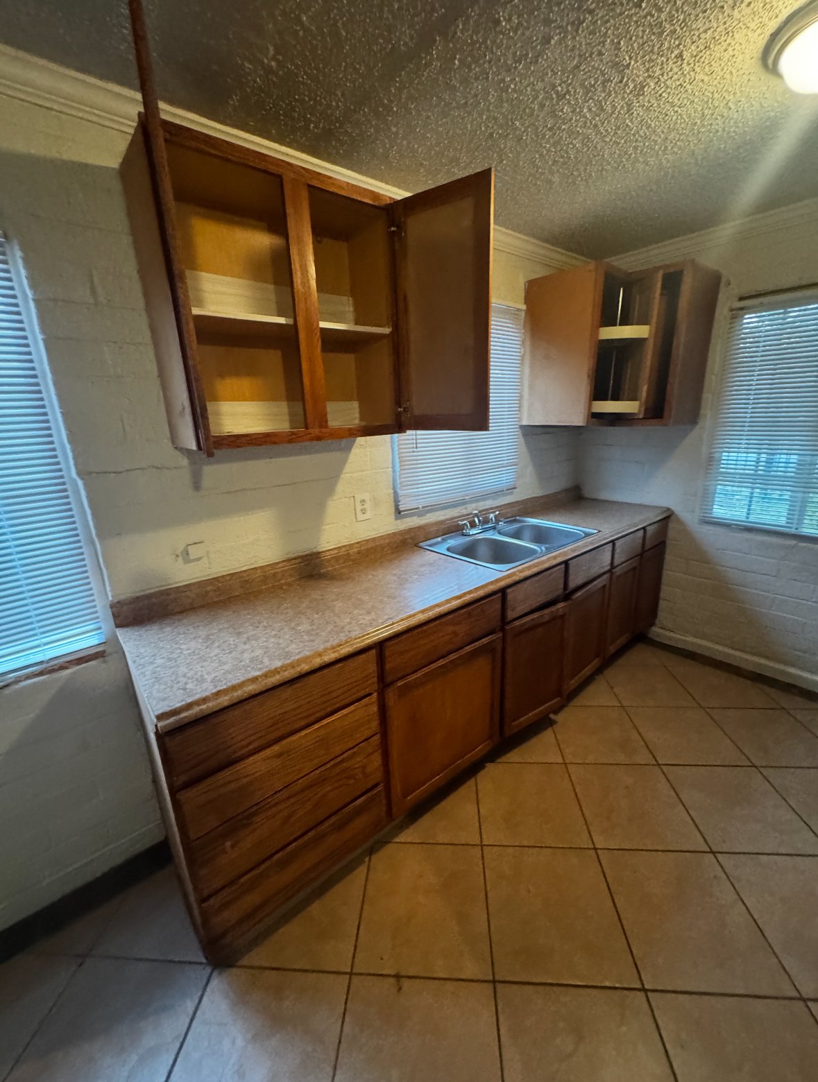 2260 E Hazelton Ave property image