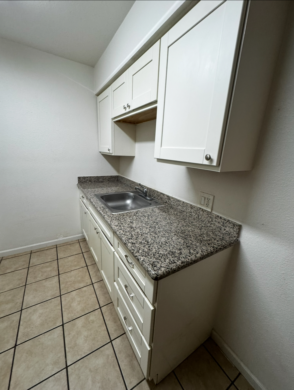 1555 Sonoma Ave Apt 4 property image