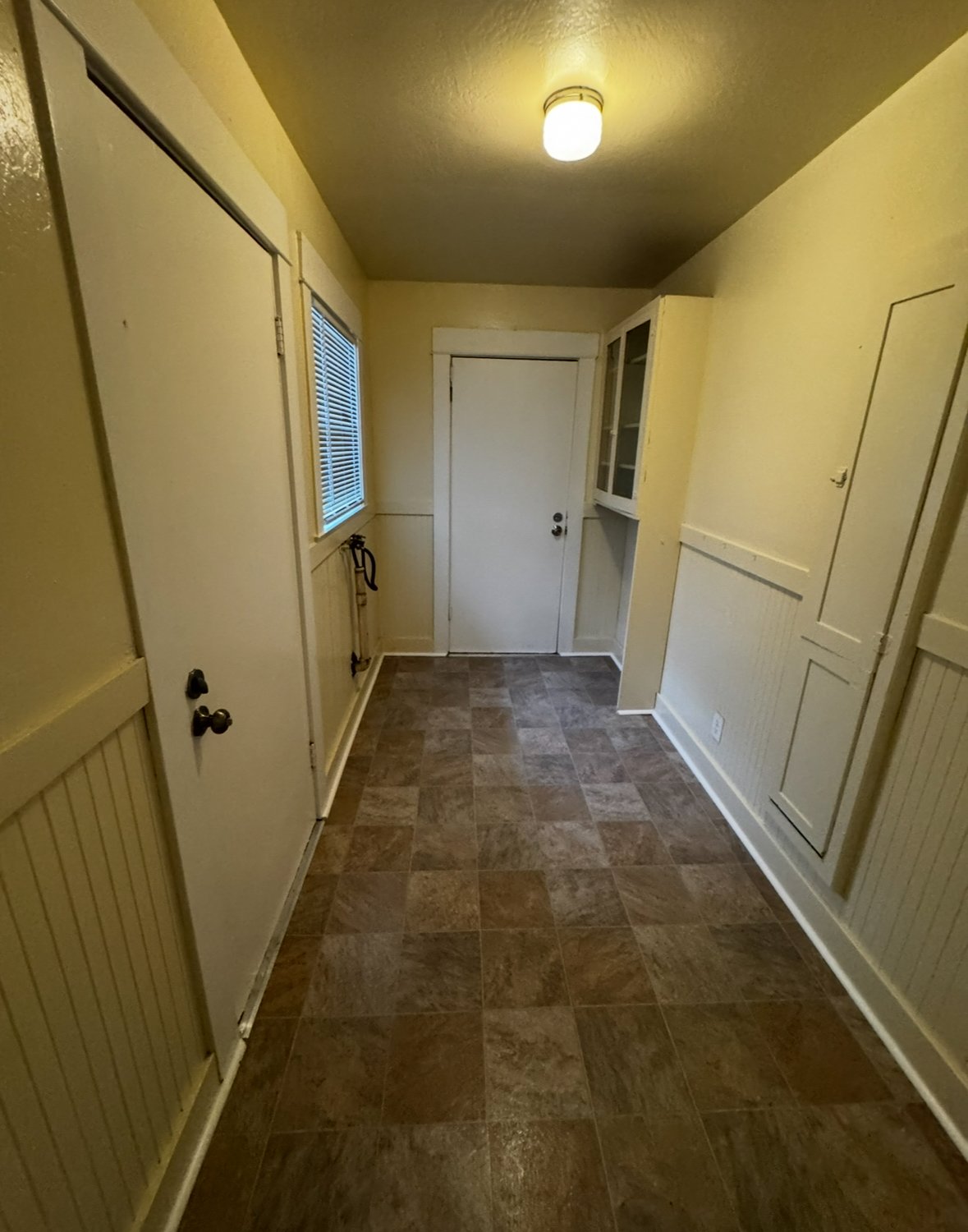 1061 N Pilgrim St property image