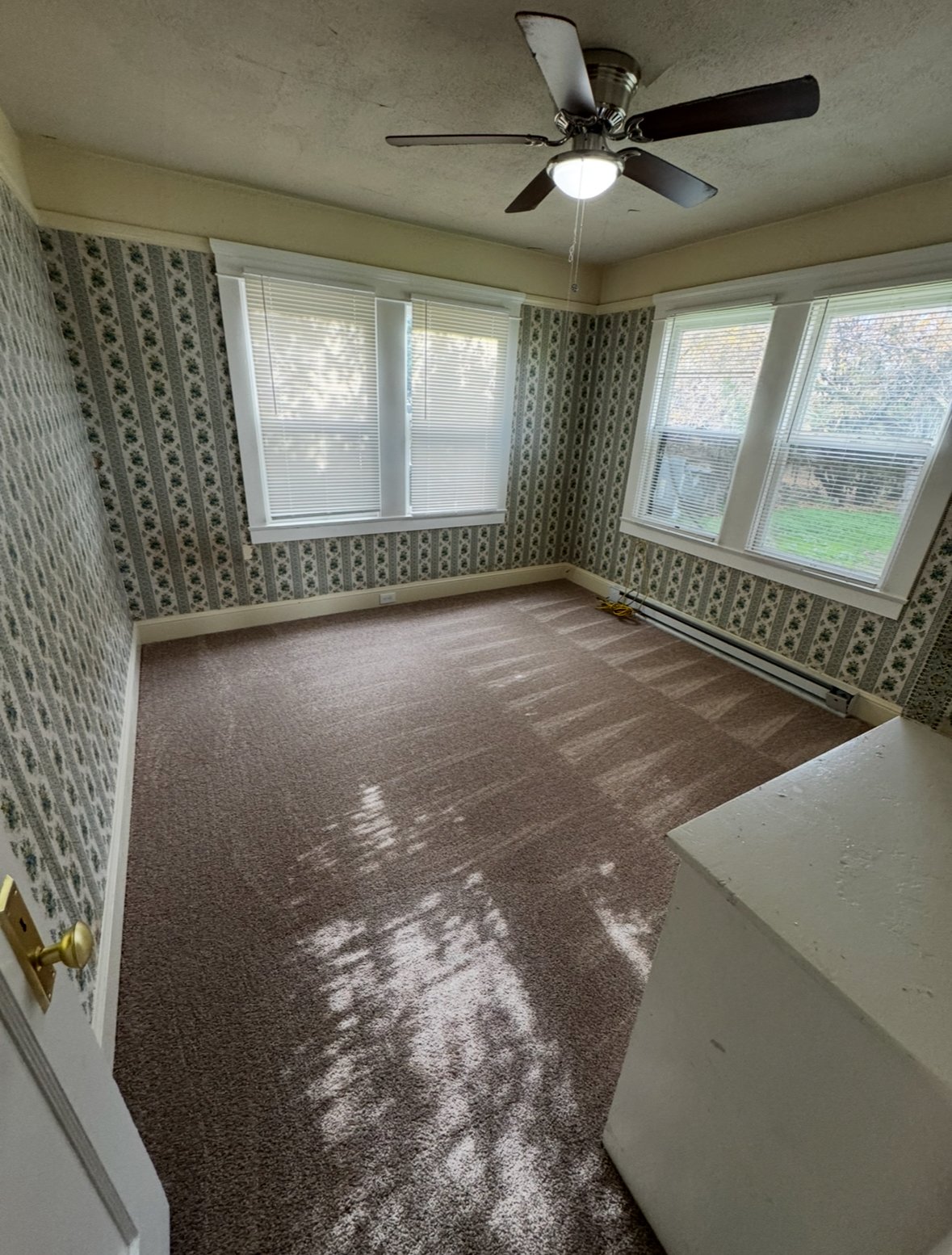 1061 N Pilgrim St property image