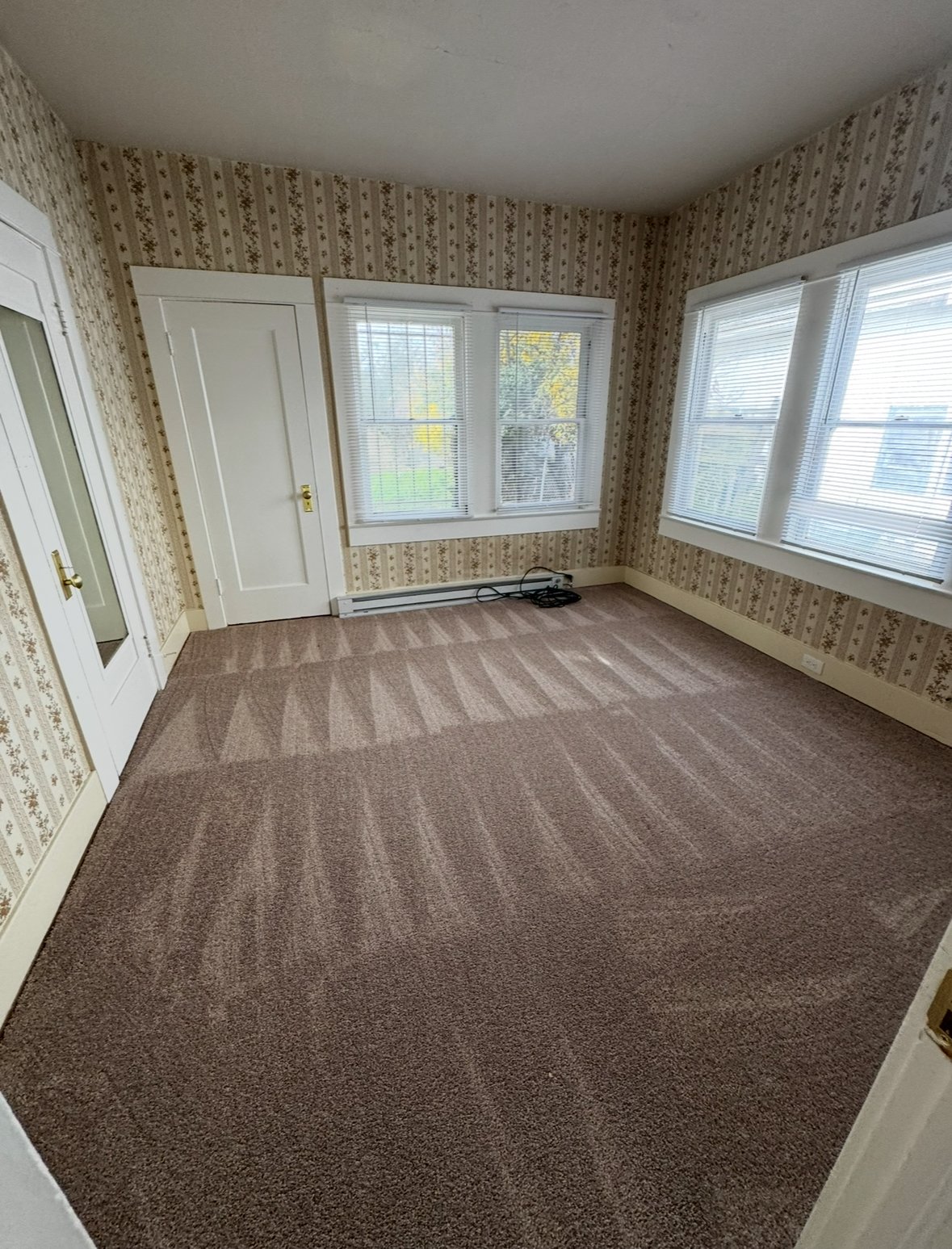 1061 N Pilgrim St property image