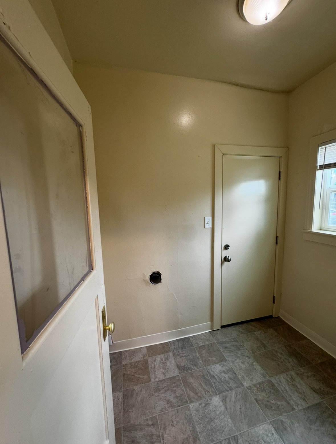 1527 N Edison property image