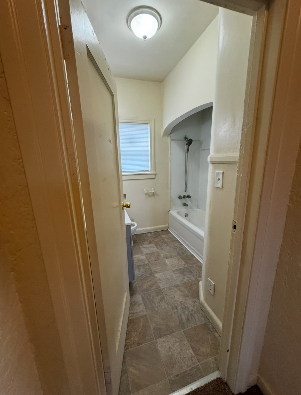 1527 N Edison property image