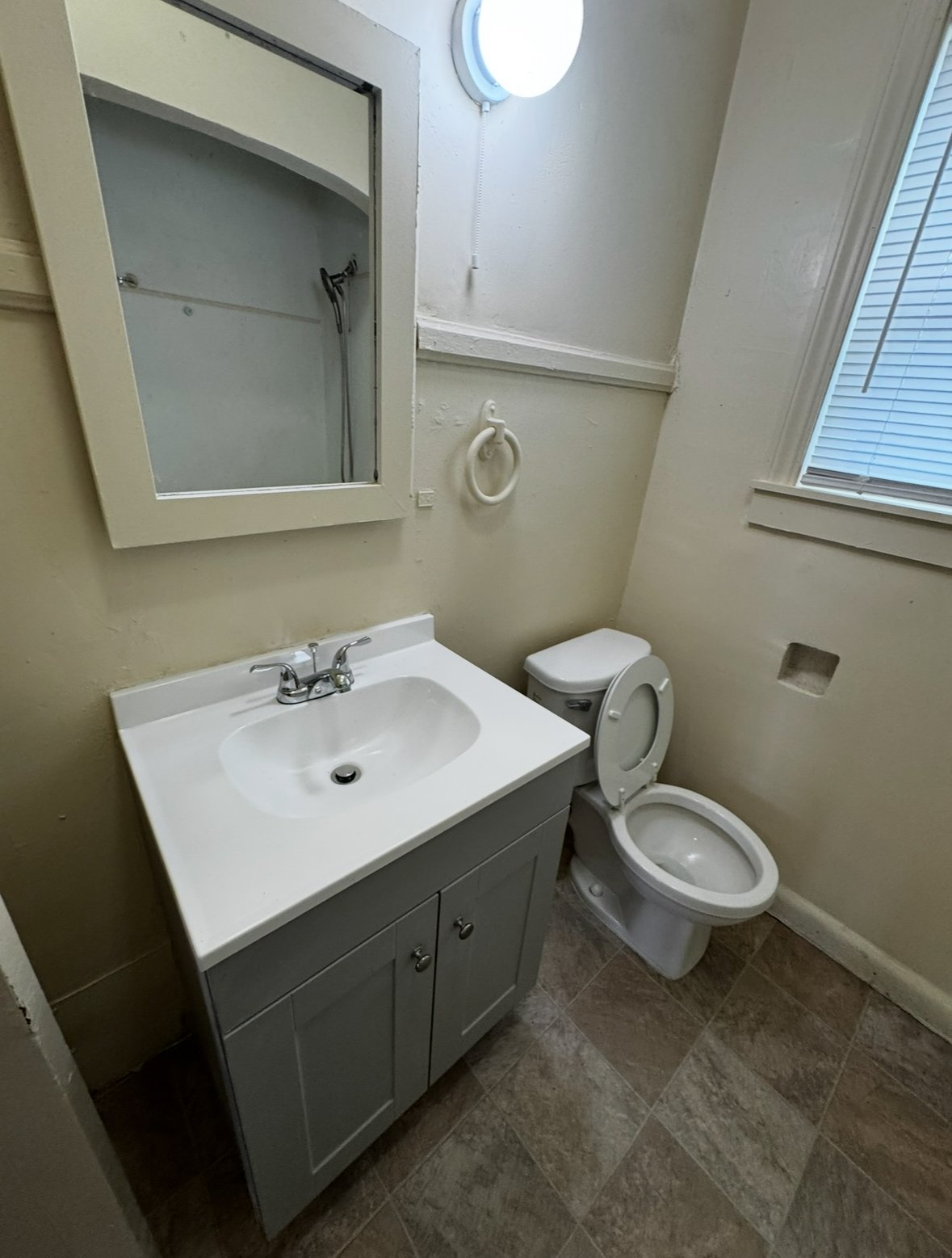 1527 N Edison property image