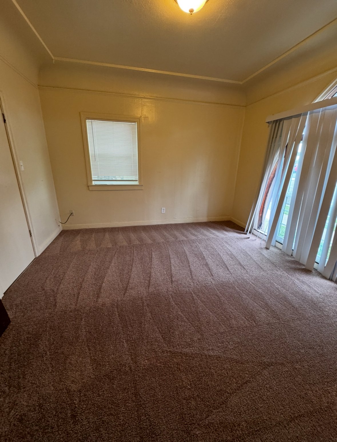 1527 N Edison property image