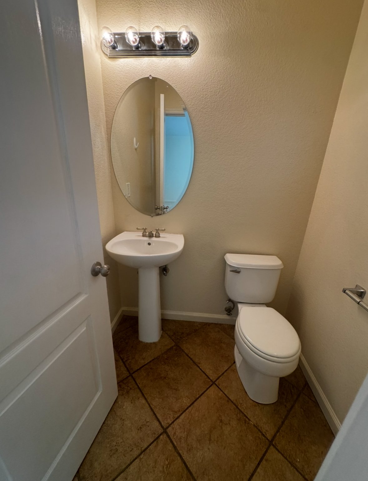 3002 English Oak Circle property image