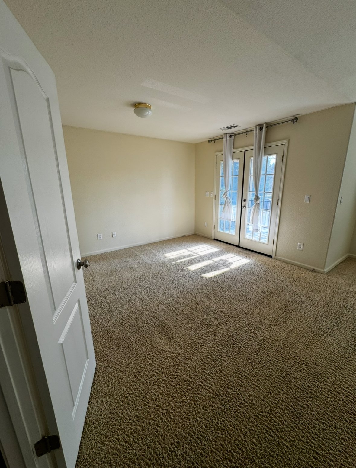 3002 English Oak Circle property image