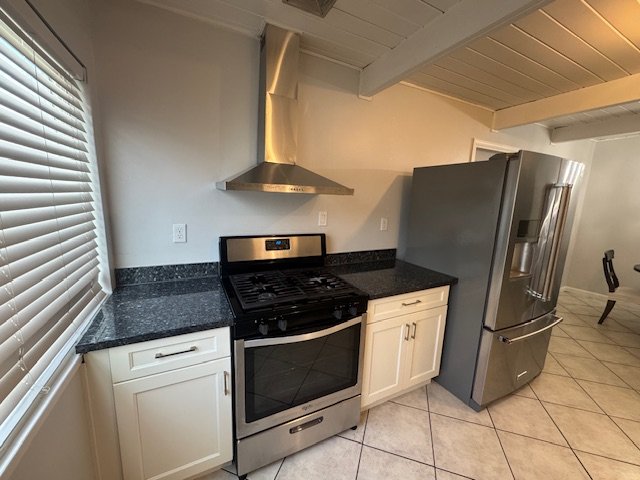 1976 La Jolla Drive property image