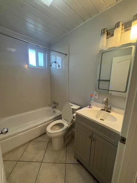 1976 La Jolla Drive property image