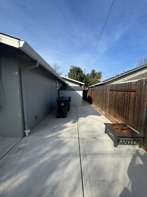 1976 La Jolla Drive property image