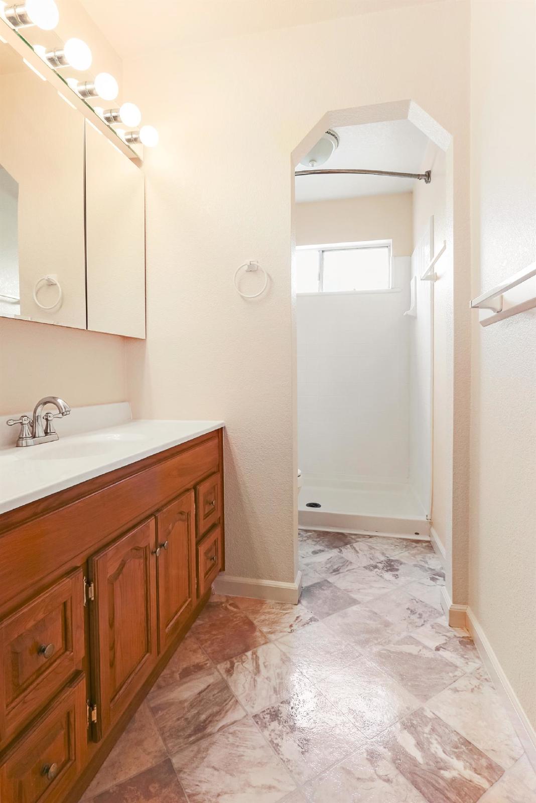 TEMPOARY RENT SPECIAL!!! 3 MONTHS @ $1595 (read description) property image