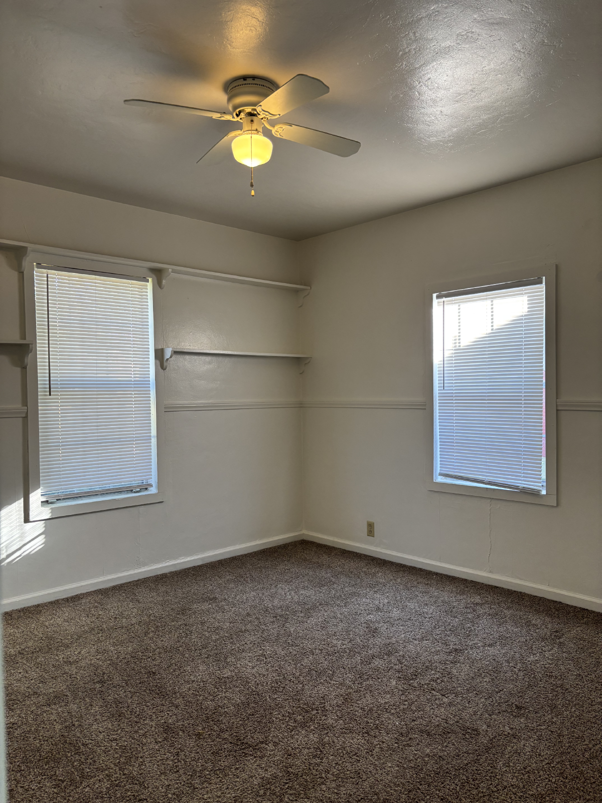 2152 W Rose Stockton Ca 95204 property image