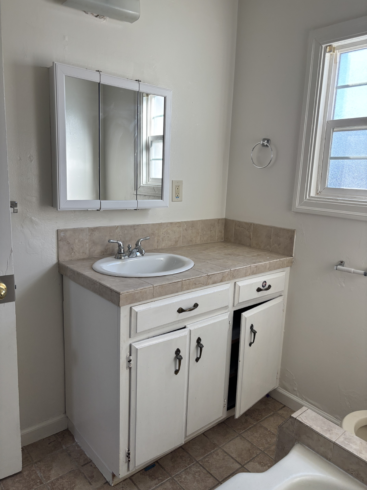 2152 W Rose Stockton Ca 95204 property image