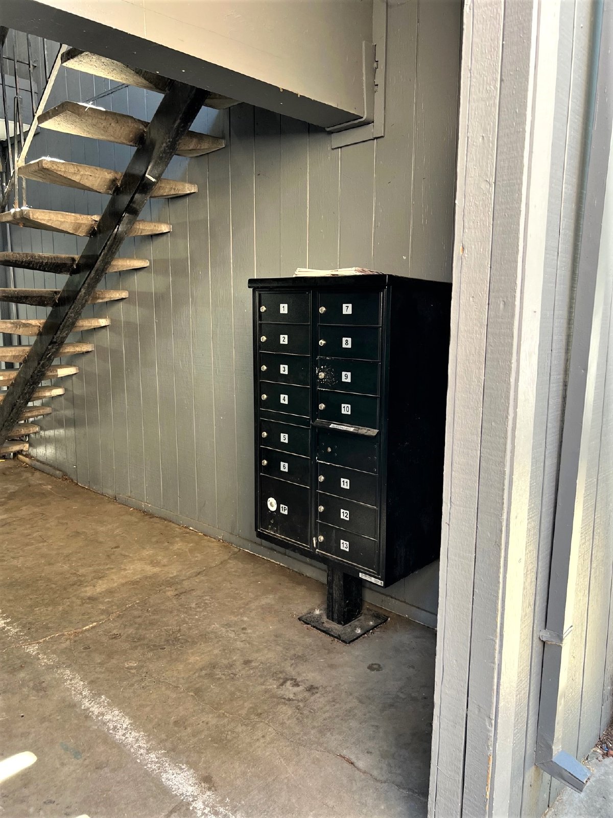 415 E Flora St Apt 12 property image